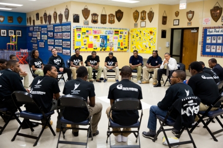 President Obama visits a B.A.M. group in Hyde Park, Chicago.