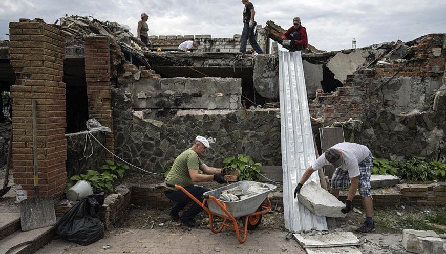 In Ukraine, Rebuilding Starts With Neighbors' Help