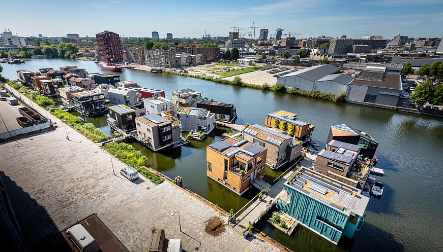 Amsterdam's Floating Eco-Community Is A Model For Modern Living
